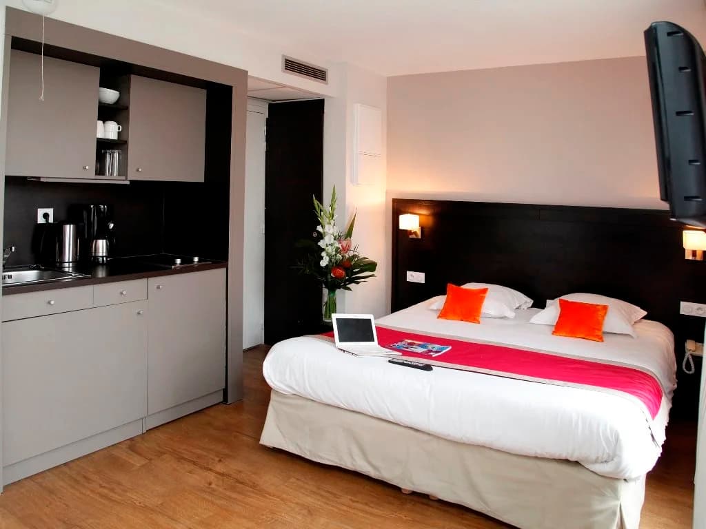Odalys City Apartment Hotel - Aix en Provence Centre Rotonde - Photo 3