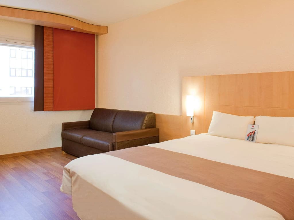 ibis Paris Pantin Eglise - Miniature 6