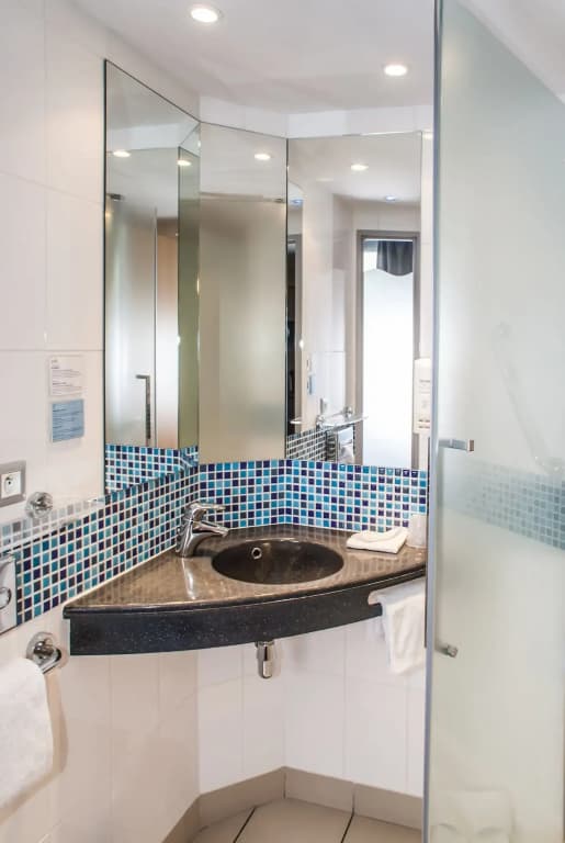 Holiday Inn Express Toulouse Airport by IHG - Miniature 8