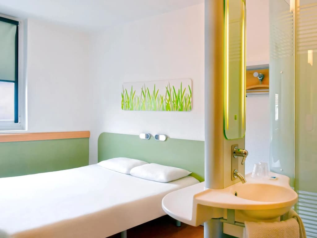 ibis budget Saint-Quentin Centre Gare - Miniature 8
