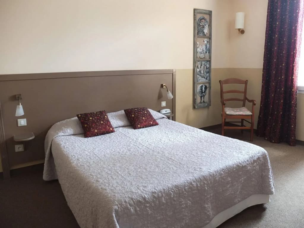 Hôtel les Restanques de Moustiers - Photo 2