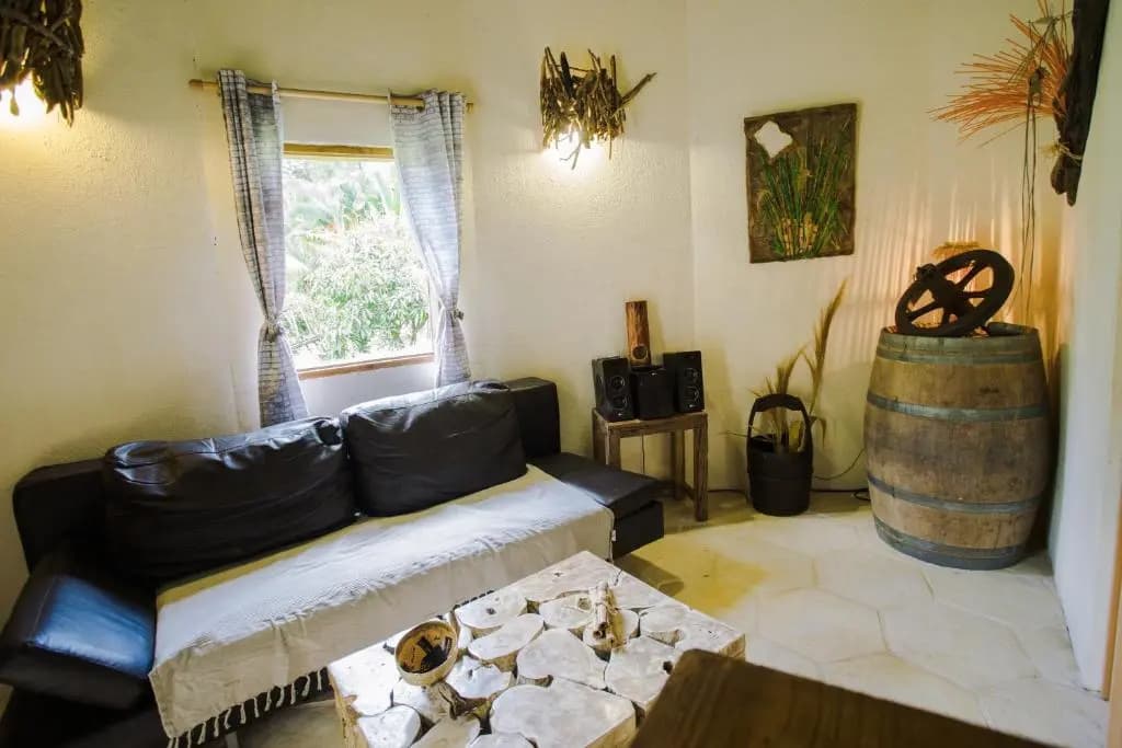 West Indies Cottage - Photo 5