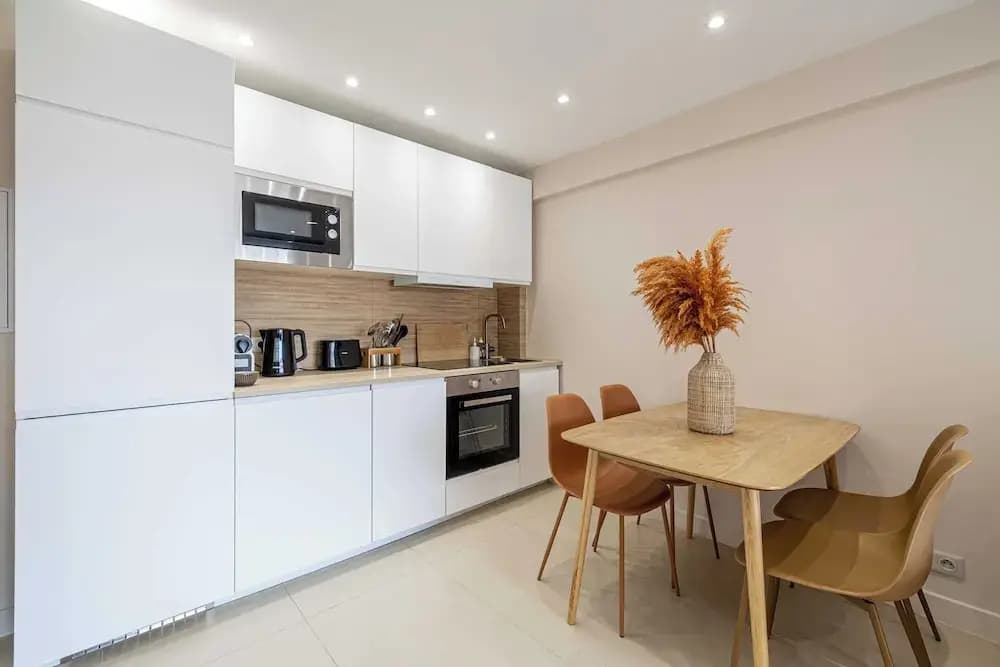 Renovated Flat 250m From the Beach - Town Centre - 2br/6p - Miniature 8
