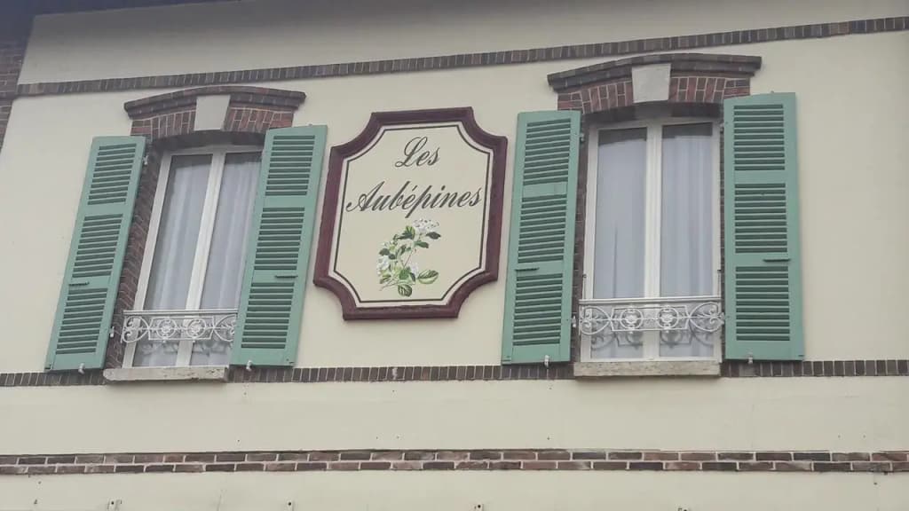 Hôtel les Aubépines - Photo 1