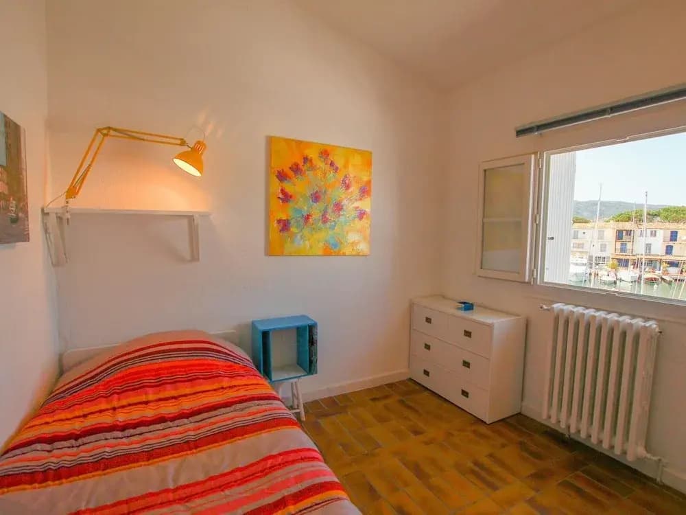Modern Apartment in Port Grimaud Near the Beach - Photo 2