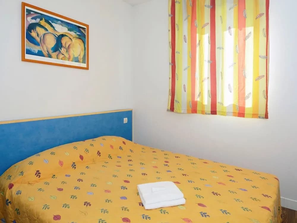 Apartment in France With Private Garden - Miniature 5