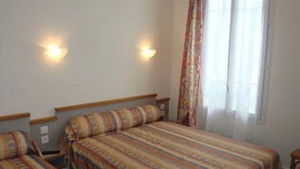 Hotel Des Vosges - Photo 4