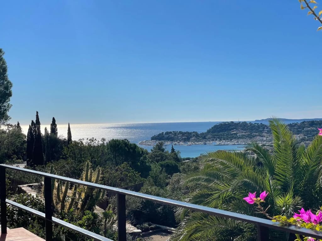 Villa in Cavalaire With Sea View & Pool - Photo 3