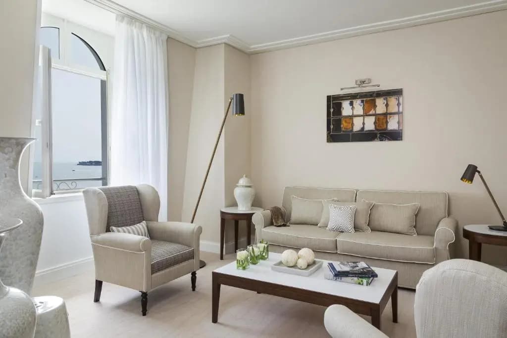 Hôtel Barrière Le Royal La Baule - Photo 2