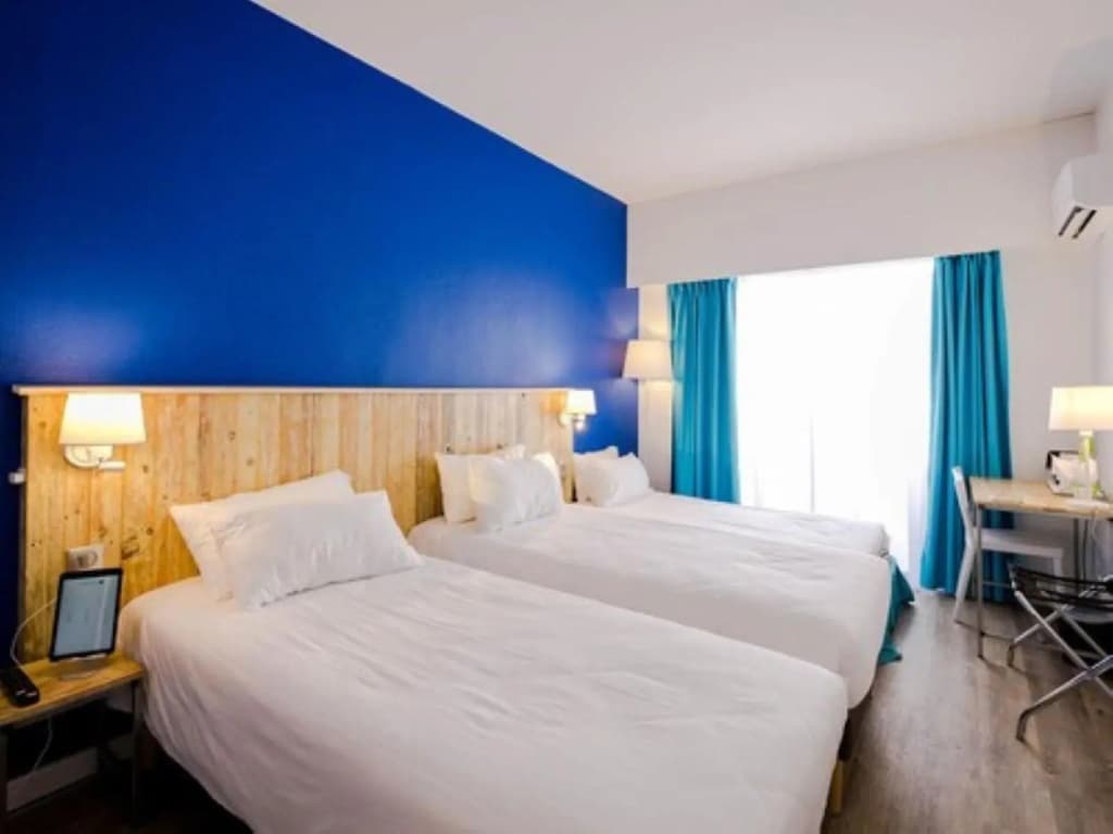 Hotel Le Grand Bleu - Miniature 5