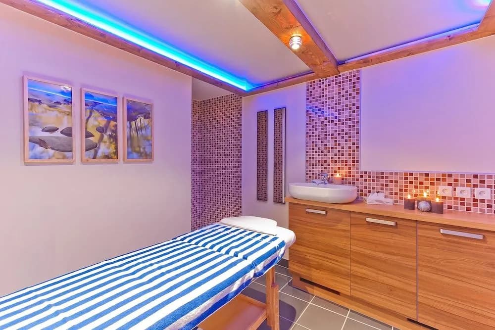 Hotel Les Balcons Village & Spa Belle Plagne - Miniature 8