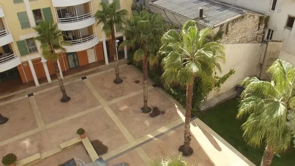 Appartement 4 personnes avec terrasse et parking quartier du Port de Nice - Miniature 7