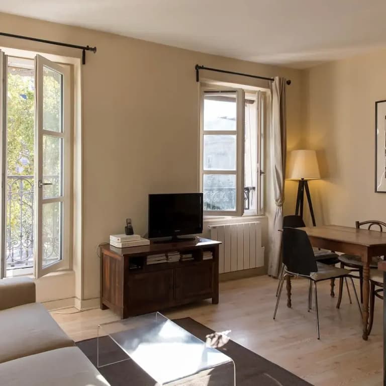 Rivoli Market I Comfortable 1 Bed Apt Near Hotel de Ville - Photo 2