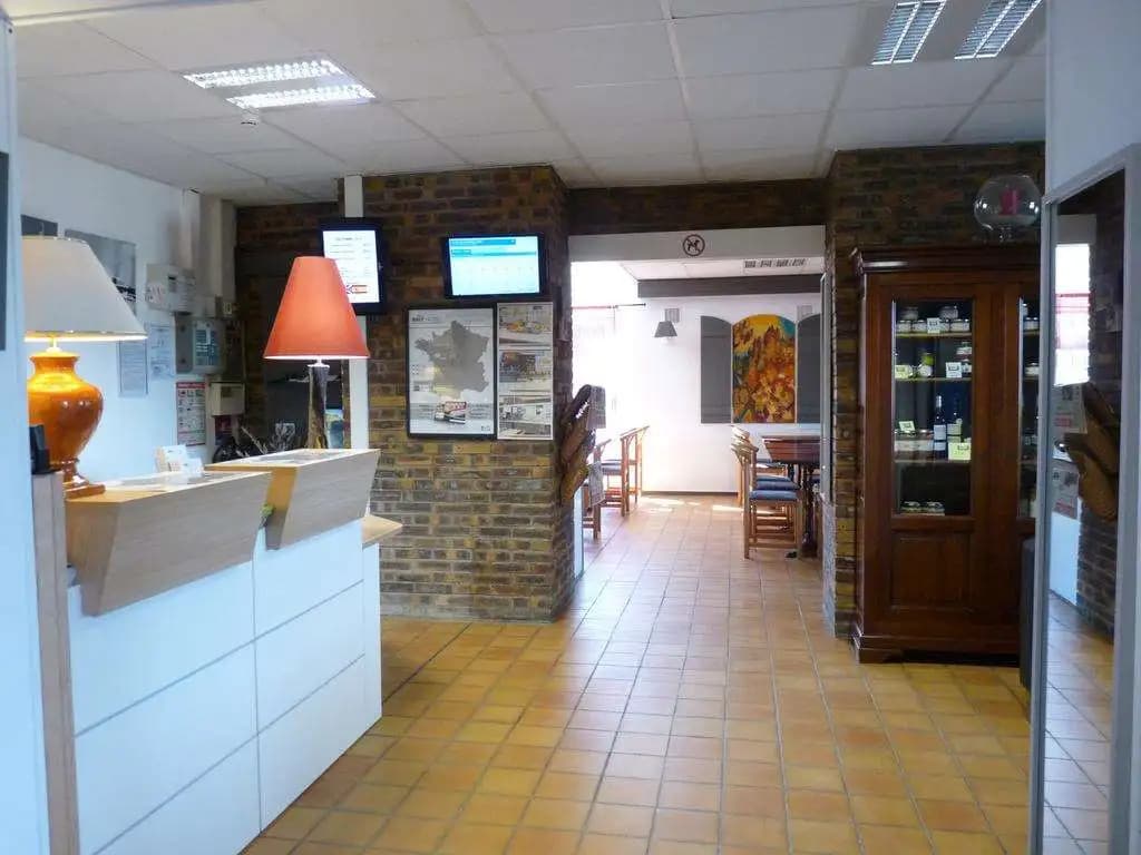 Brit Hotel Bosquet - Photo 2