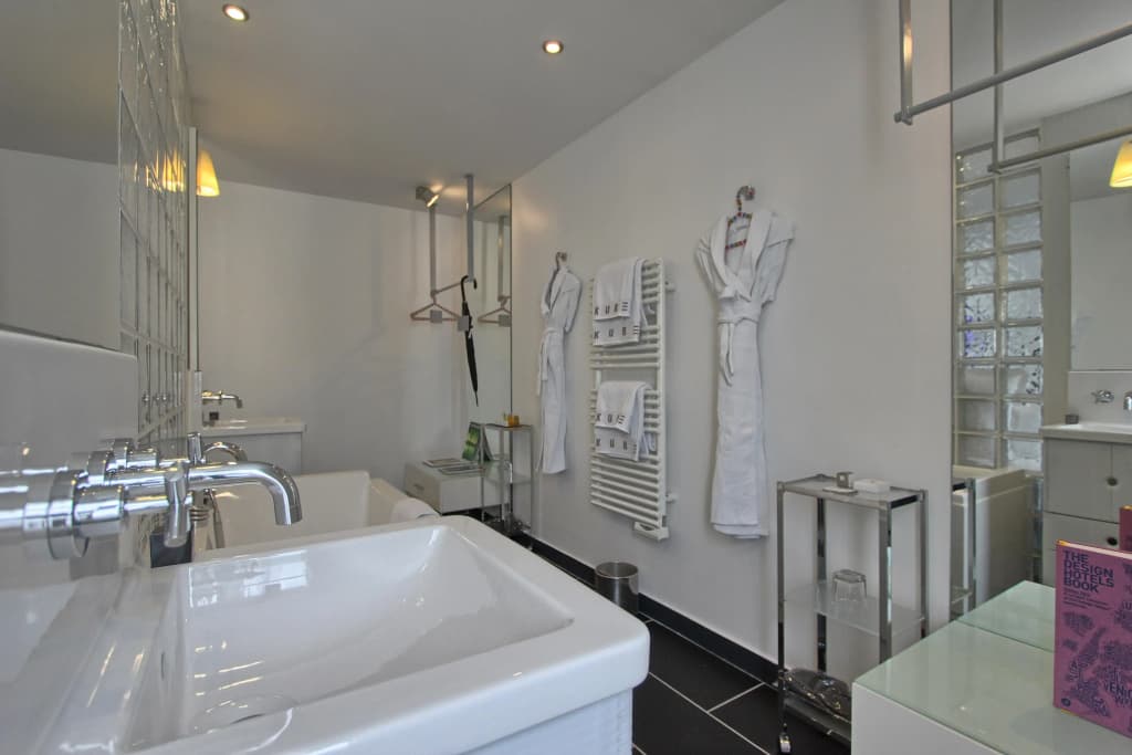 Kube Hotel Paris - Miniature 8
