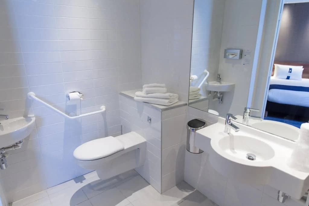 Holiday Inn Express Toulon - Est by IHG - Miniature 7