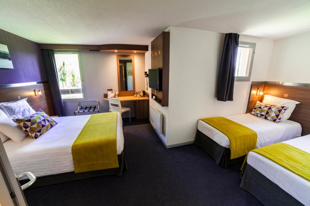 Sure Hotel by Best Western Lille Tourcoing Ex Hotel Garden - Photo 3