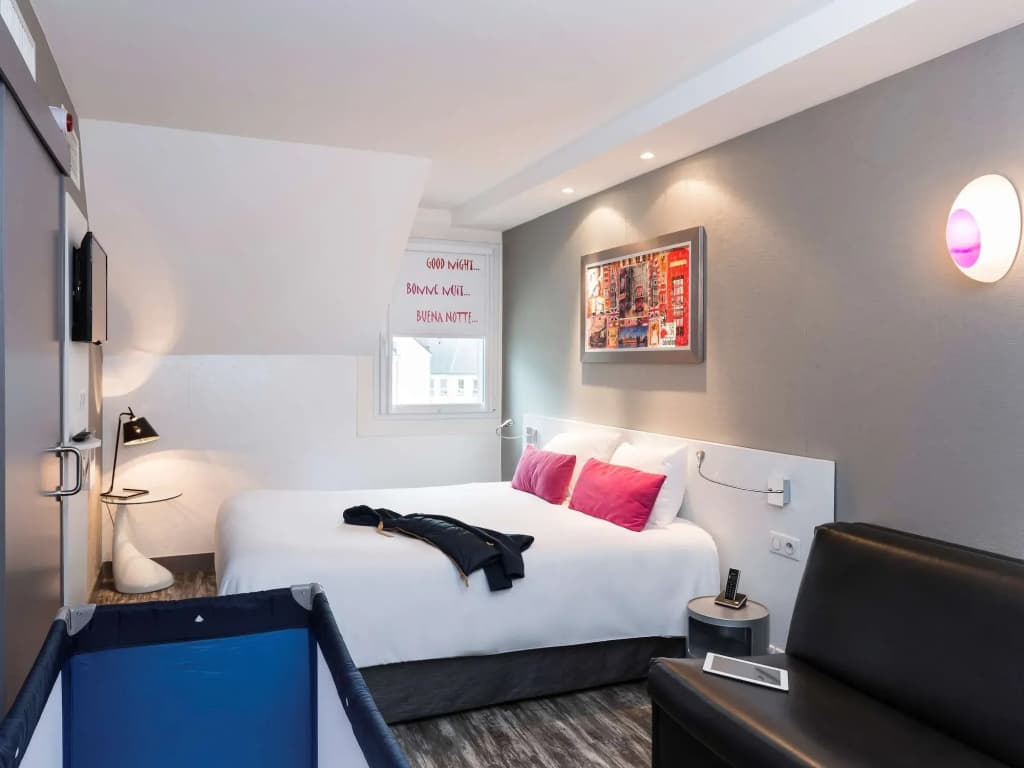 ibis Styles Blois Centre Gare - Photo 4