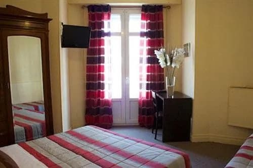 Hotel Savoy - Photo 5