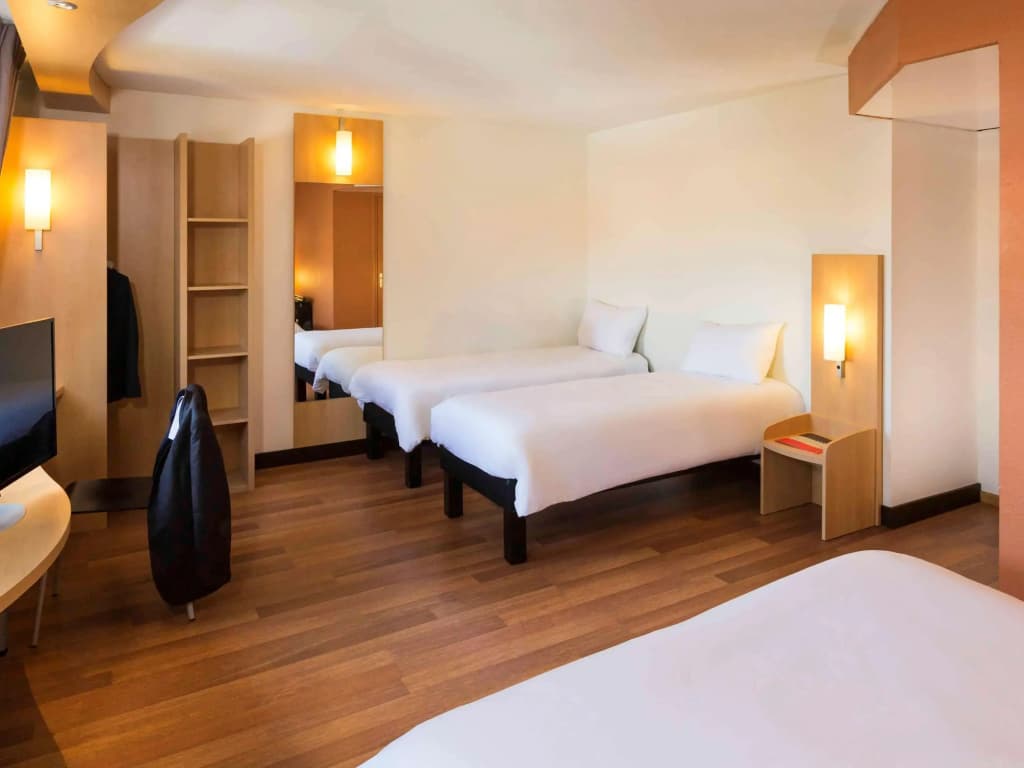ibis Lille Lomme Centre - Photo 2