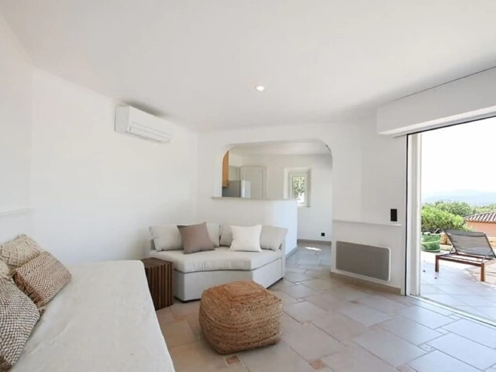 Majestic Holiday Home in Grimaud With Private Pool - Photo 3