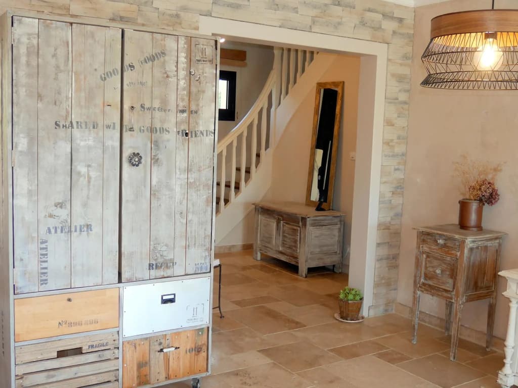 Holiday Home With Jacuzzi, Guisseny - Miniature 2