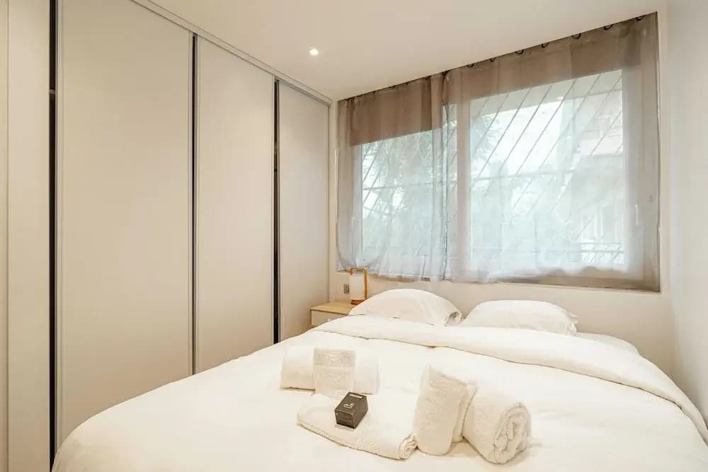 Renovated apt With Parking & Terrace - Palm Beach - Photo 3