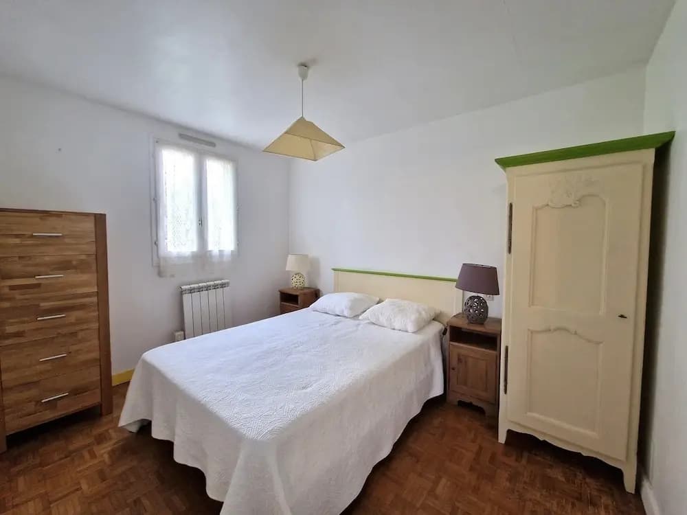 Breton House With Enclosed Garden - Miniature 5