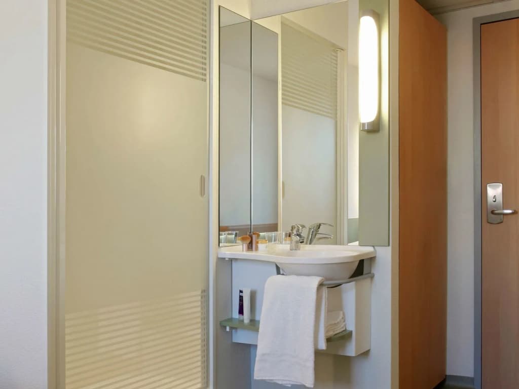 ibis budget Manosque Cadarache - Miniature 8