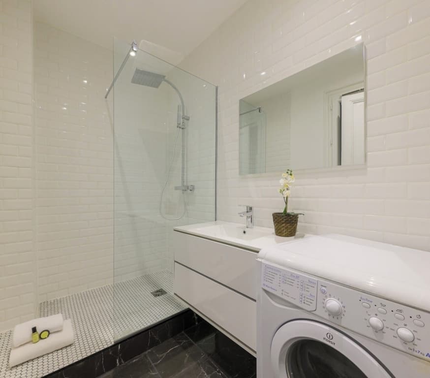1590 Legendre - Photo 2