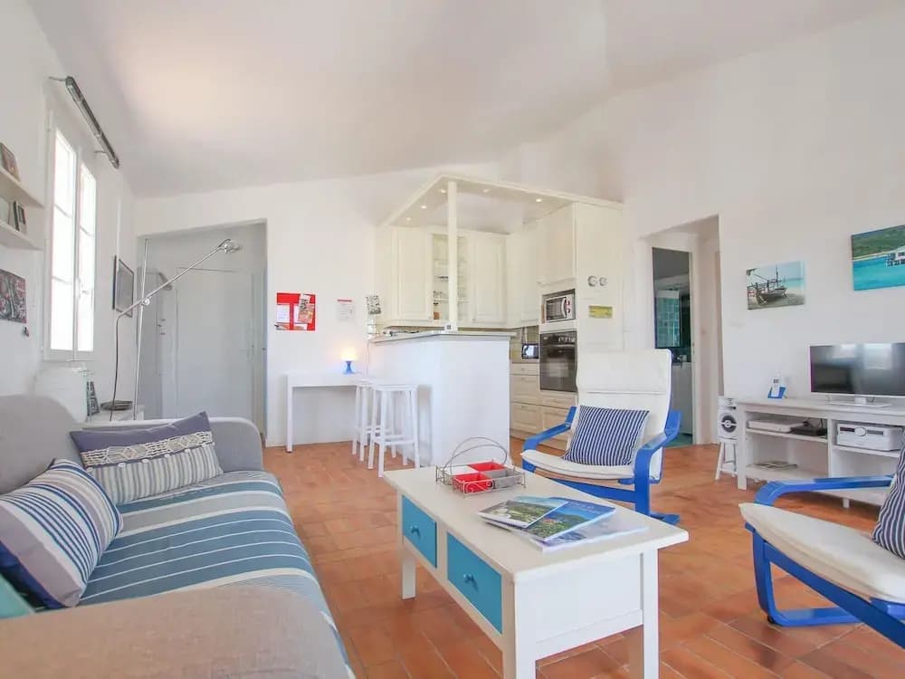 Modern Apartment in Port Grimaud Near the Beach - Photo 5
