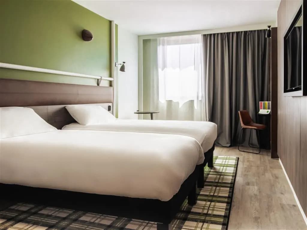 ibis Styles Castelnaudary - Miniature 6