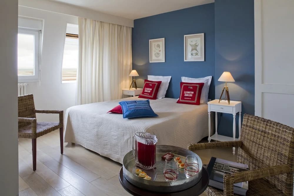 Hôtel Des Isles - Photo 2