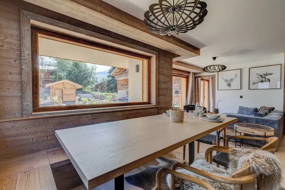 Ideal 3 Bedroom Apartment With 200m2 Garden - Miniature 8