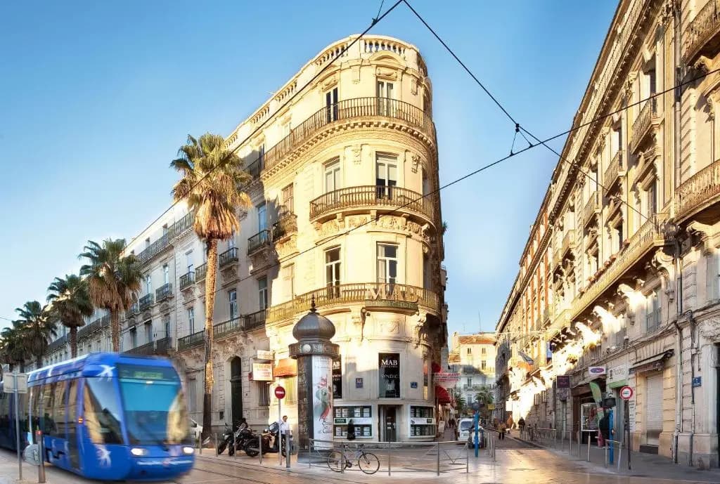 Hôtel Oceania Le Métropole Montpellier - Photo 1