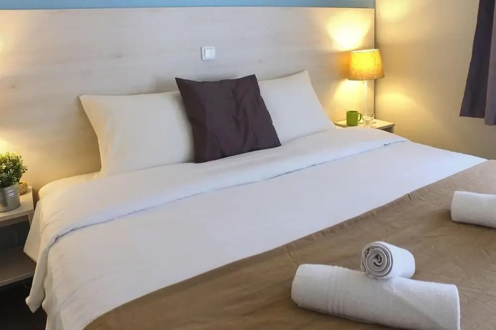 Apartment in Forges les Eaux With Garden - Photo 1