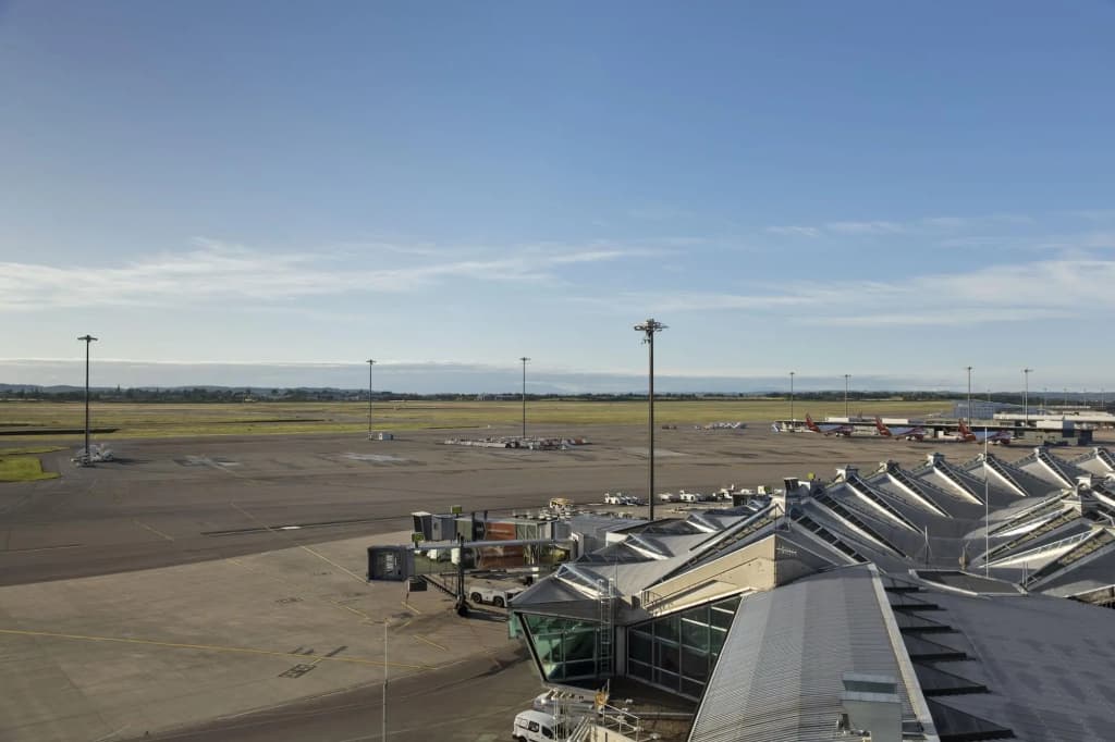 Moxy Lyon Airport - Photo 2