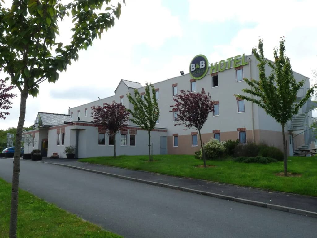 B&B HOTEL Lens Noyelles-Godault - Photo 1