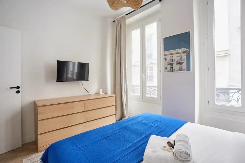 Superb Duplex Apartment Center of Paris - Photo 5