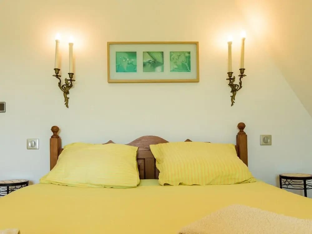 Beautiful Property With Three Houses, Three Swimming Pools, and Magnificent Views - Photo 4