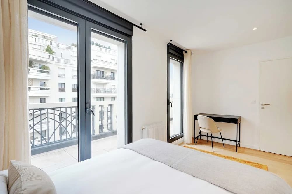 Duplex With Terrace in Levallois - Photo 4