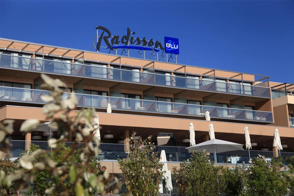 Radisson Blu Resort & Spa Ajaccio Bay - Photo 1