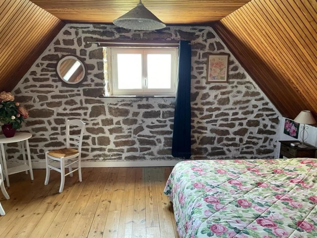 Coastal Family Retreat - Miniature 4