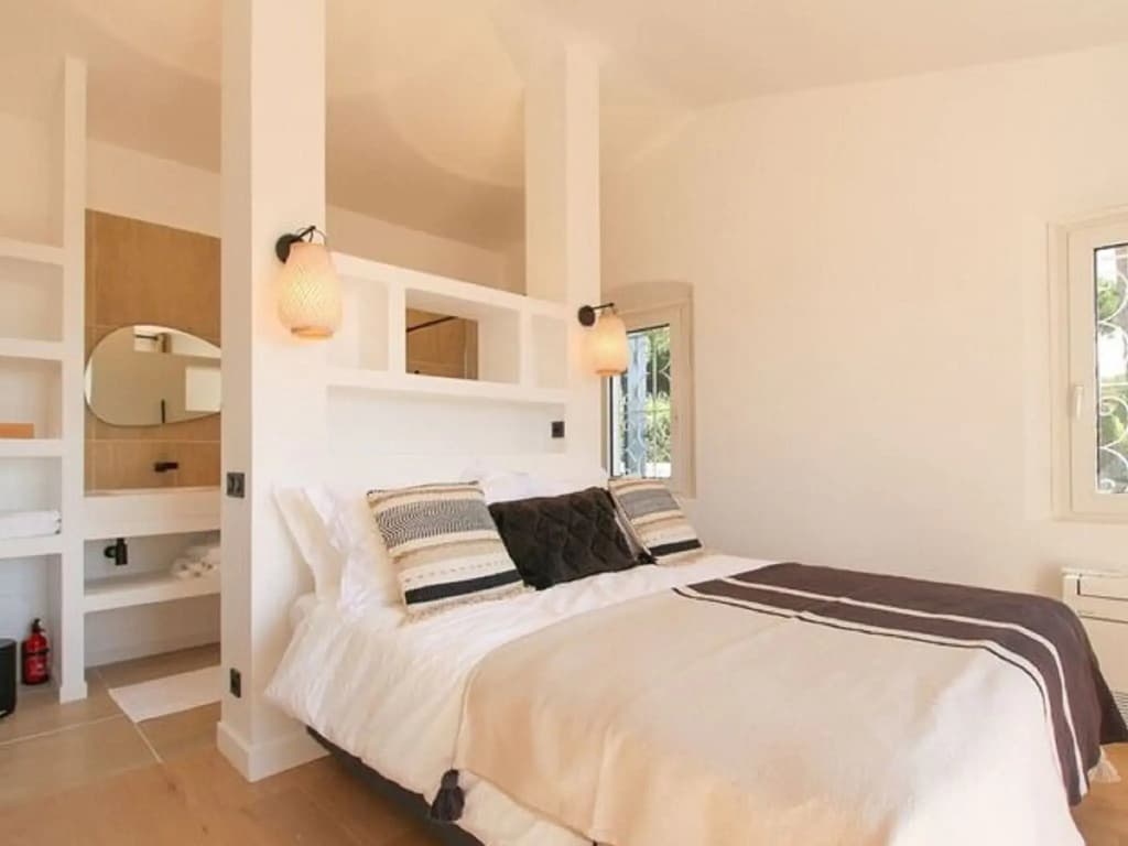 Majestic Holiday Home in Grimaud With Private Pool - Photo 5