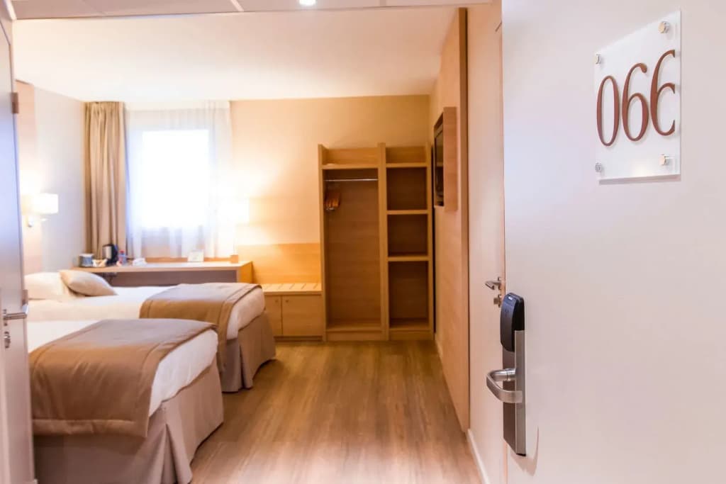 Best Western Bourgoin Jallieu - Photo 4