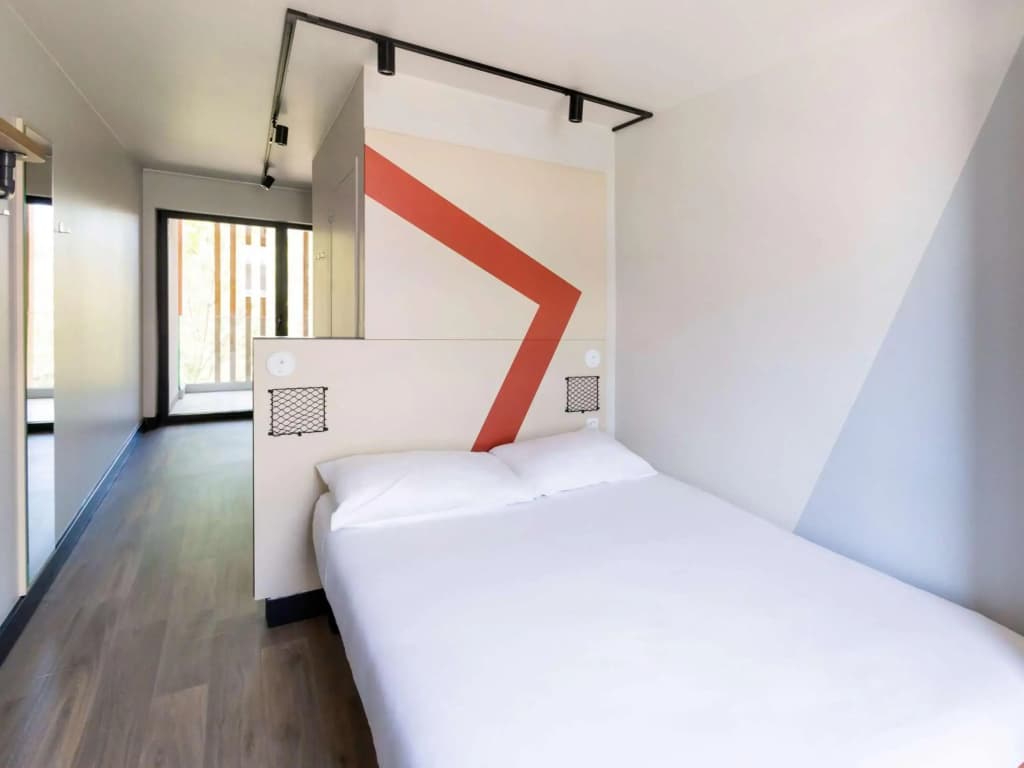 ibis Budget La Rochelle Centre Gare - Photo 2