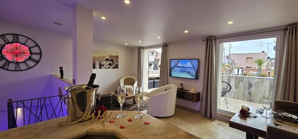 Loveroom La Garçonn'hyeres - Photo 2