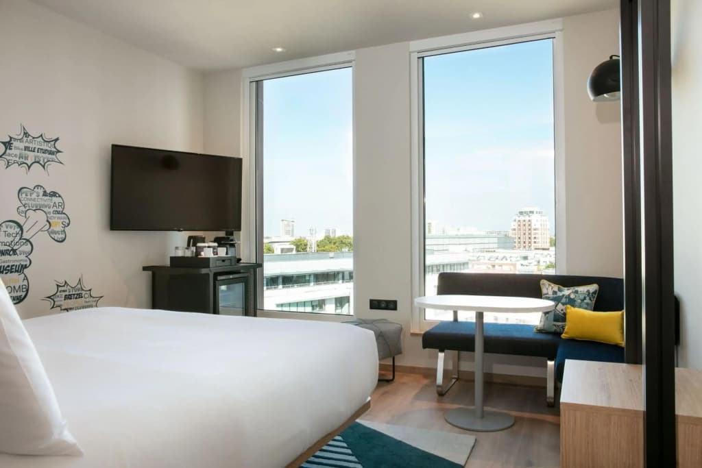 Aloft Strasbourg City Centre - Photo 2