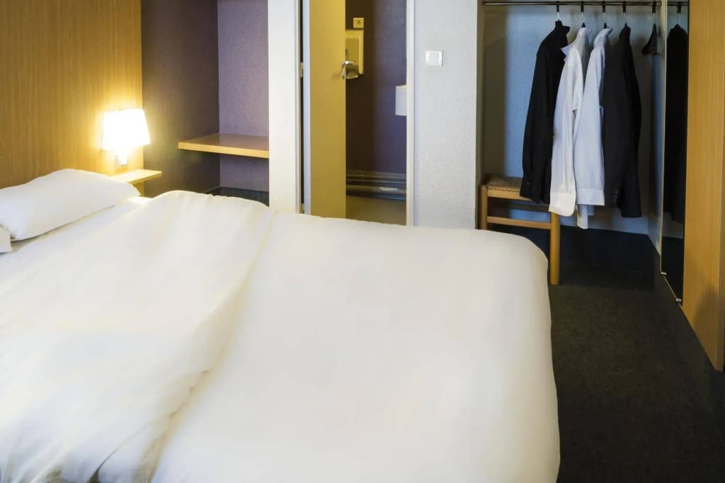 B&B HOTEL Saint-Brieuc - Miniature 5