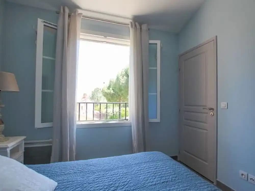 Spacious Holiday Home in Grimaud With Large Garden - Photo 3
